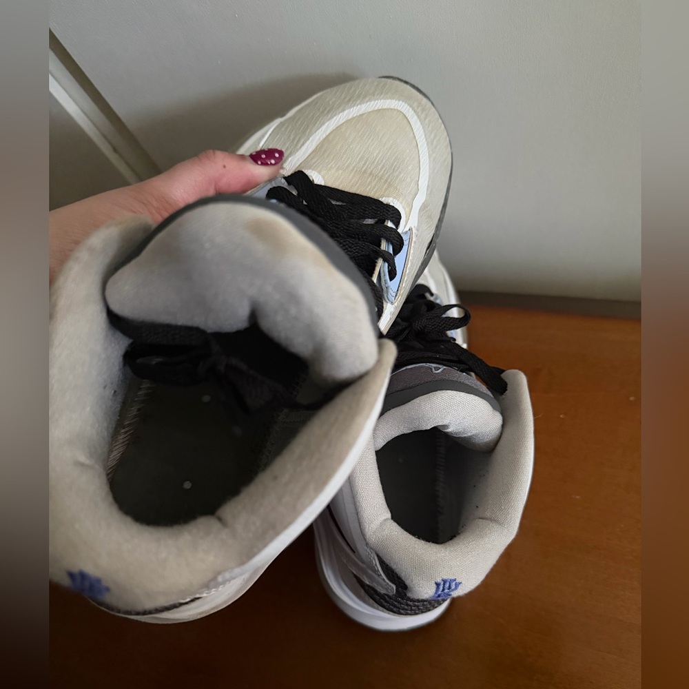 Kyrie Infinity ‘White Light Marine’ - Picture 14 of 15